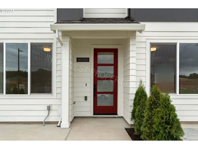 Building Photo - BEAUTIFUL NEWER CONSTRUCTION 4 BD HOME W/2 CAR GARAGE, W/D IN UNIT, AND MORE!