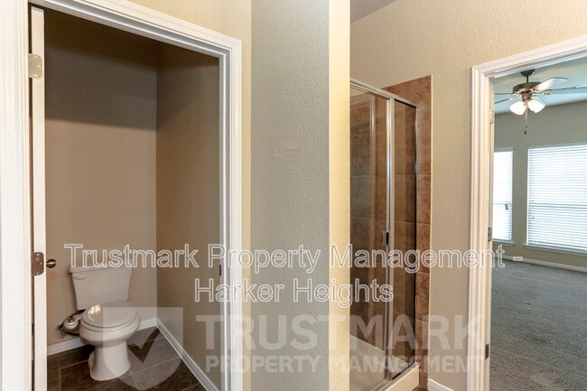 Building Photo - 8121 Iron Gate Dr