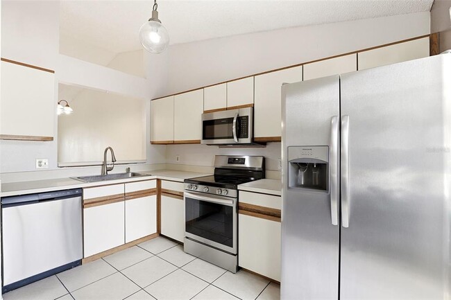 Building Photo - 917 Pebble Creek Cir