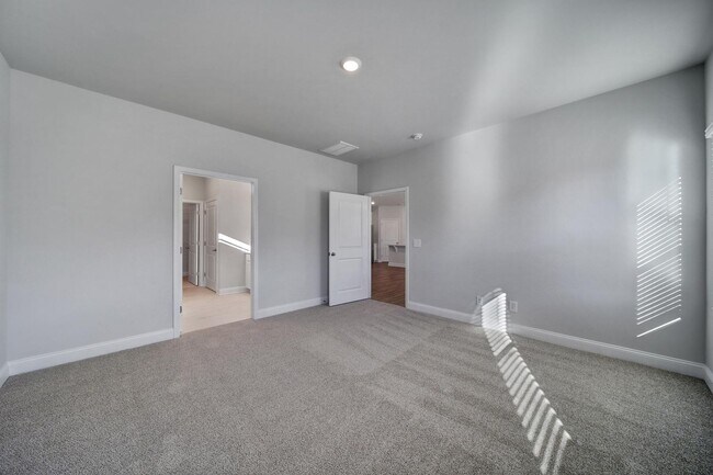 Building Photo - 3 Bed 2 Ranch Bath Home in Monroe!