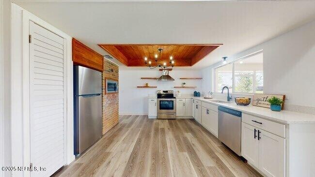 Building Photo - 10 Coral Reef Ct S