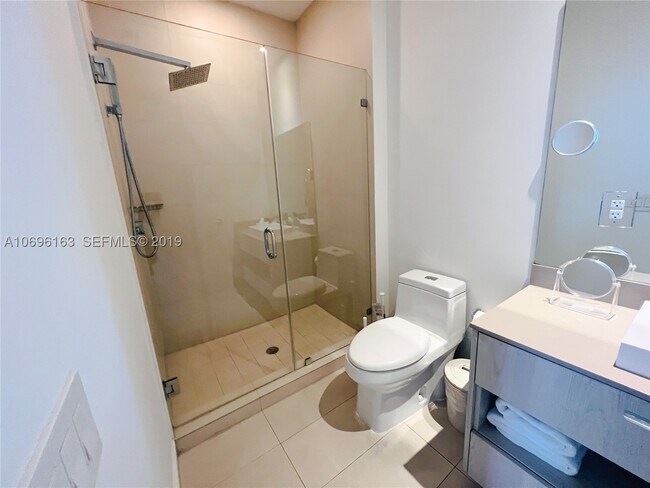 Building Photo - 4111 S Ocean Dr