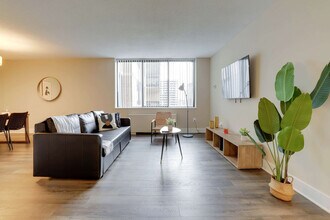 Building Photo - 1201 S Bell St