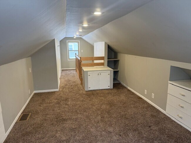 Building Photo - 3bd/1bath House in Minneapolis!