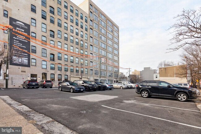 Building Photo - 1401 N 5th St