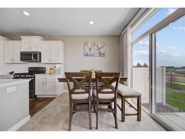 Building Photo - 7291 Alvarado Ln N