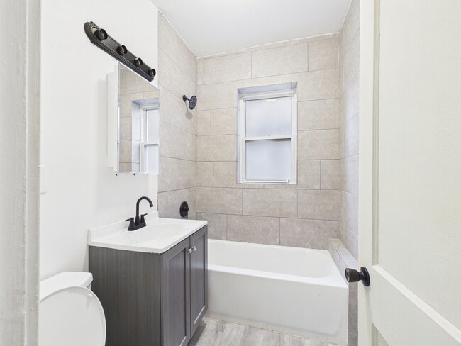 Building Photo - 7631 S Cornell Ave