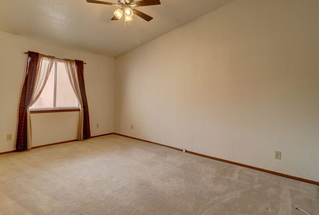 Building Photo - 3109 Las Placitas Rd