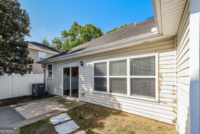 Building Photo - 3643 Roseman Landing