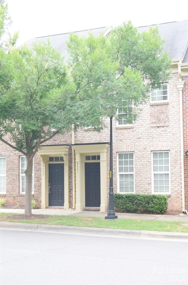 Building Photo - 9507 Longstone Ln