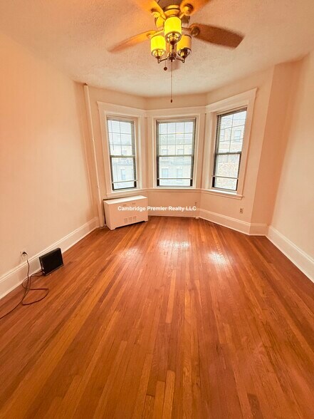 Building Photo - 29 Peterborough St