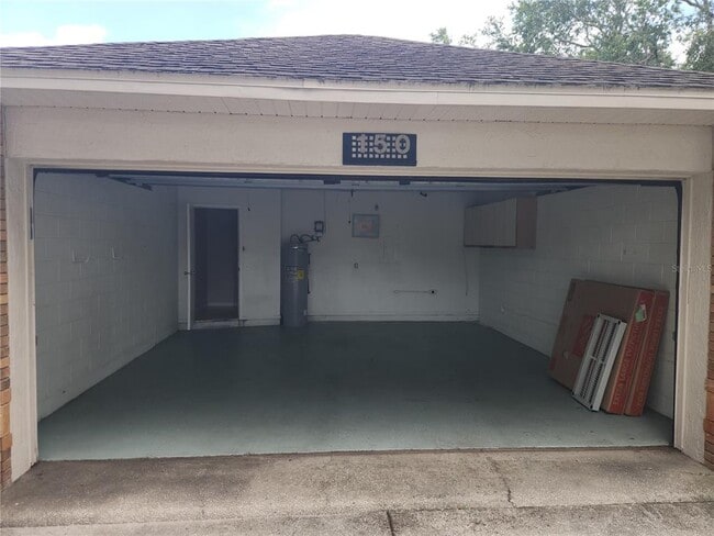 Building Photo - 150 Abbey Hollow Dr