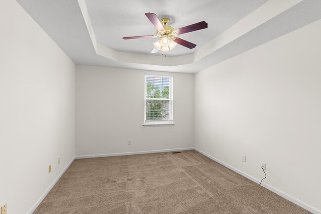 Building Photo - 304 Dads Way