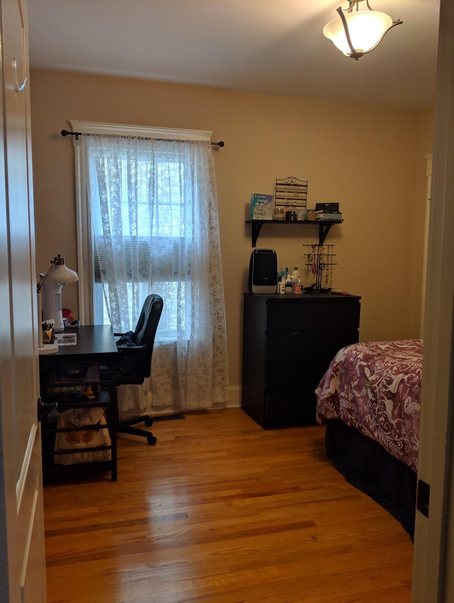 Second Bedroom - 147 Hudson St