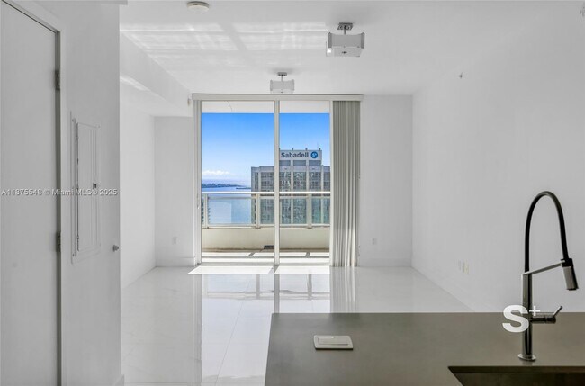 Building Photo - 1080 Brickell Ave