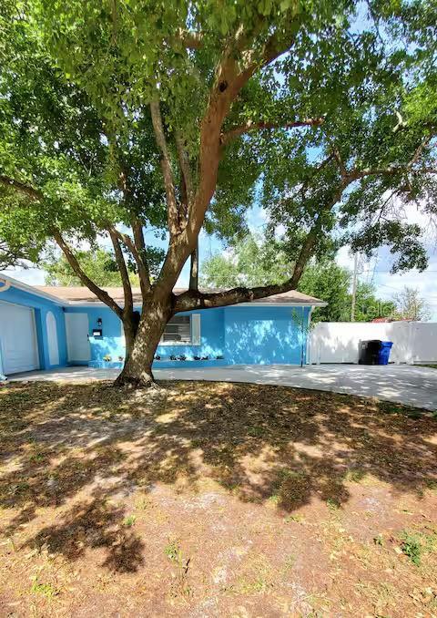 Building Photo - 2604 Campus Hill Dr