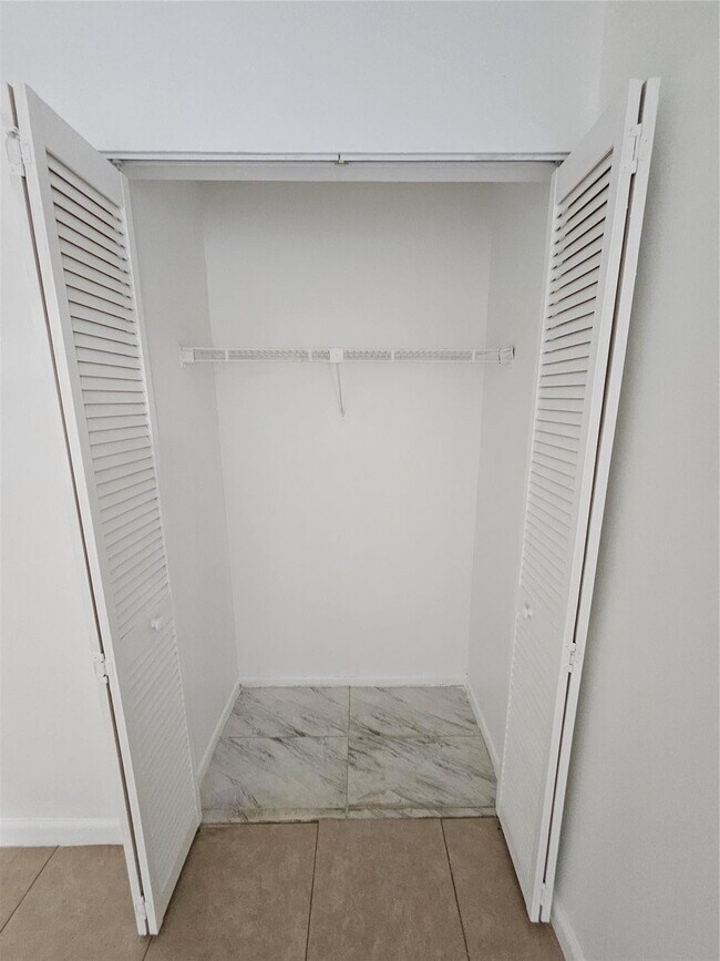 Building Photo - 2220 NW 59th Wy