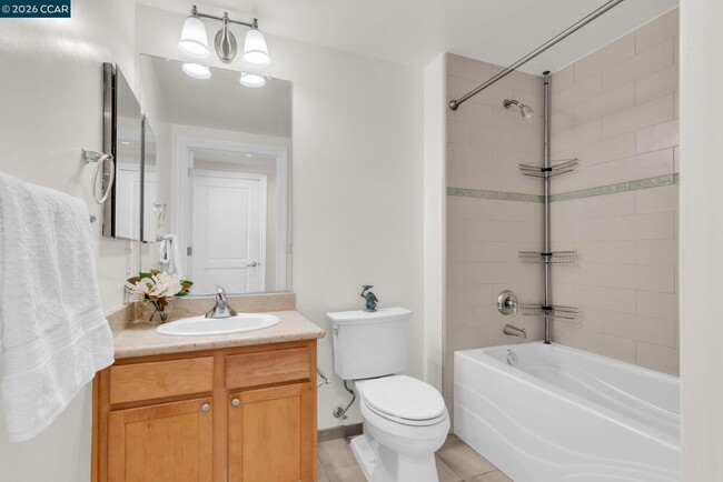 Building Photo - 1310 Creekside Dr