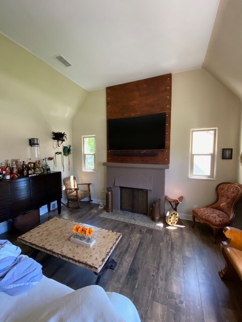 faux fireplace - 1344 S Curson Ave