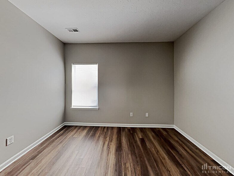 Building Photo - 10738 Tedder Lake Dr
