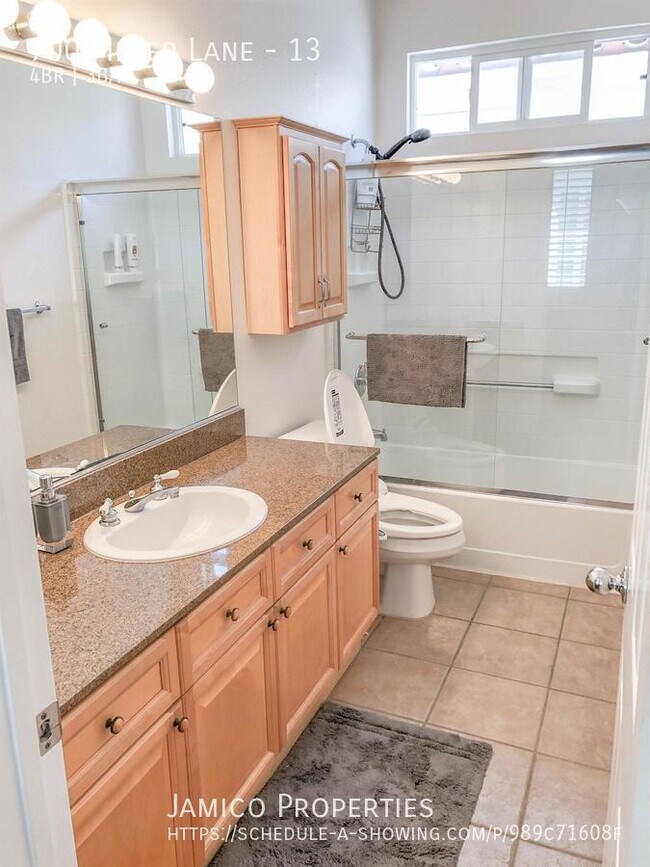 Building Photo - 700 Meyer Ln