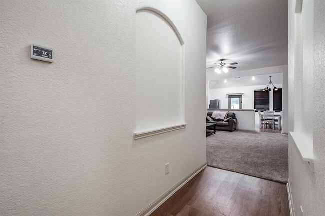 Building Photo - 104 Tracie Dr