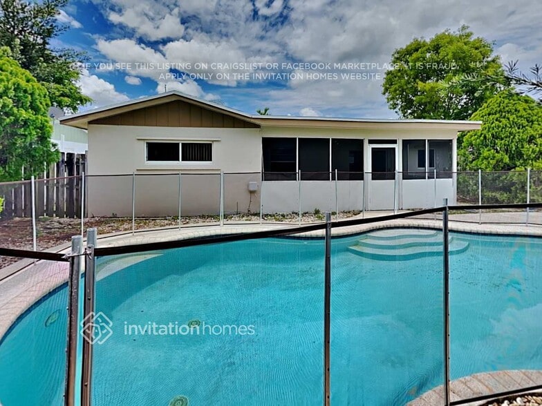 Building Photo - 6864 NW 28th Ave