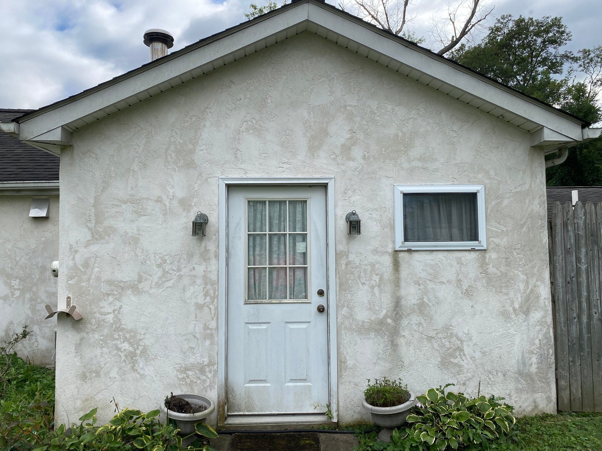 Back Door - 1926 Sugar Bottom Rd