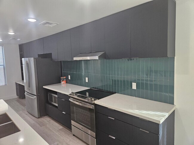 Building Photo - 283 S Roosevelt St