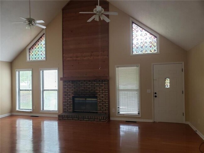 Building Photo - 5532 Stewart Mill Rd