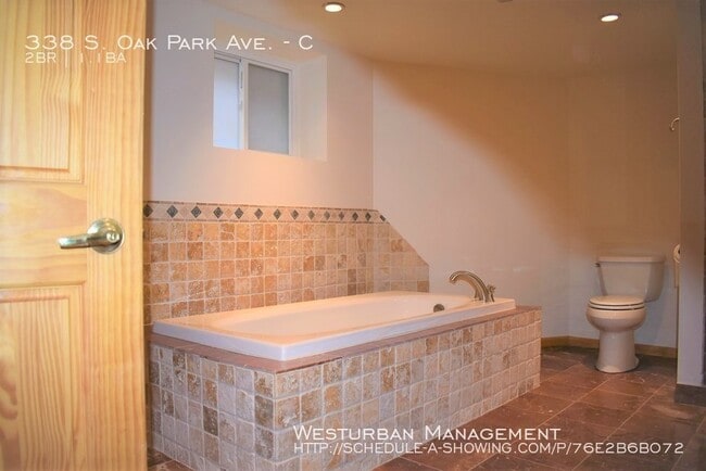 Building Photo - 338 S Oak Park Ave