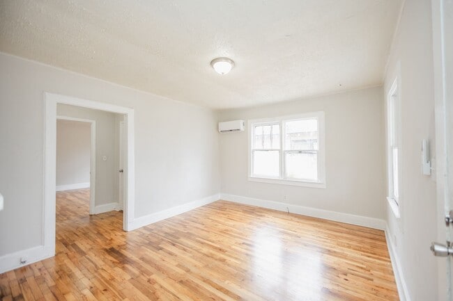 Building Photo - 486 Hammond Dr