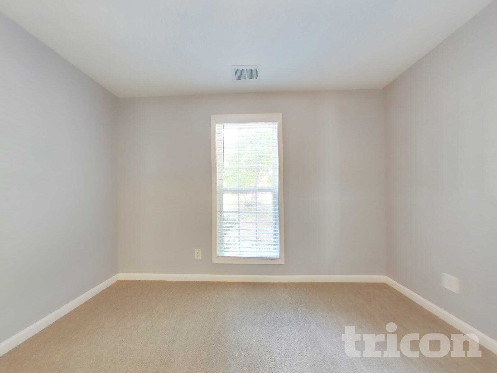 Building Photo - 220 Arbor Creek Dr