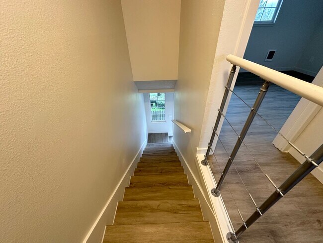 Building Photo - 3 Bedroom Cornelius Duplex, with Lots of U...