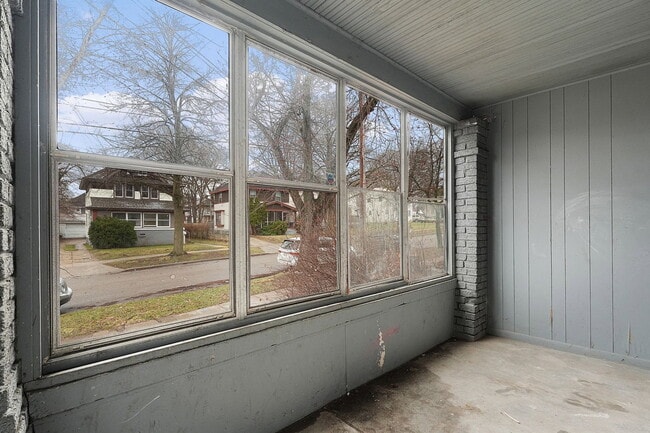 Building Photo - 908 Worden St SE