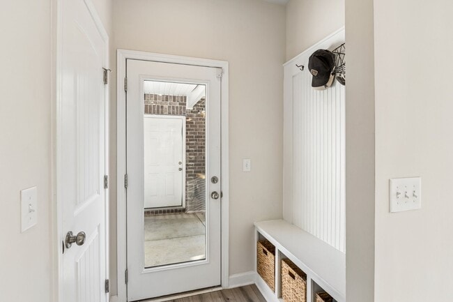 Building Photo - 140 Jackson Alan Dr