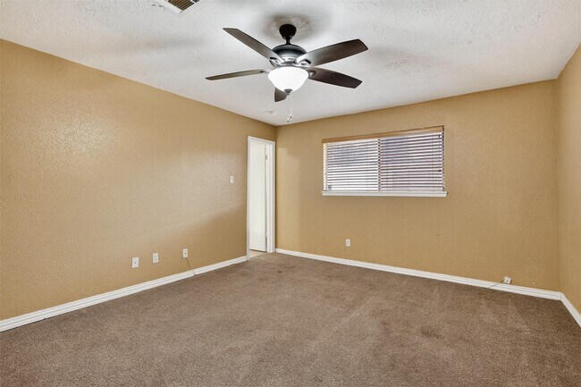 Building Photo - 6030 Gallant Forest Dr
