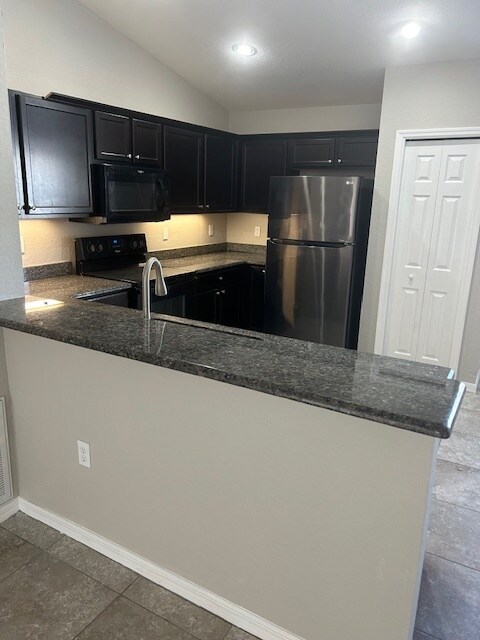 Building Photo - 6589 Crescent Loop