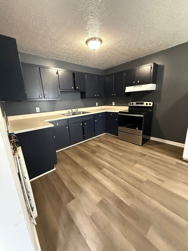 Building Photo - FIRST FULL MONTHS RENT FREE!! 2 Bedroom, 1 Bathroom Duplex in Gallatin!