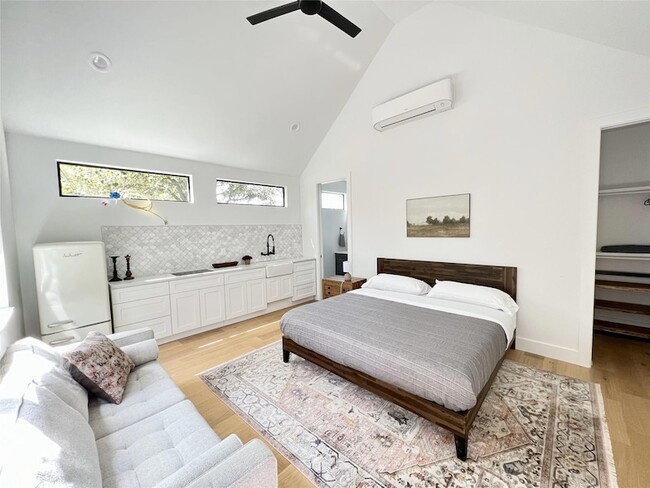 Building Photo - 7809 Mullen Dr