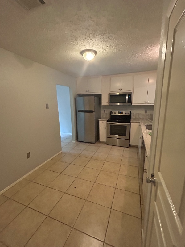 Building Photo - 31 Capewood Ct