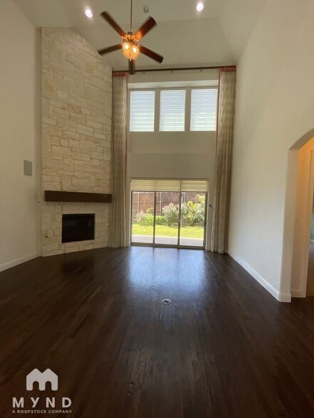 Building Photo - 2501 Navarro Trail