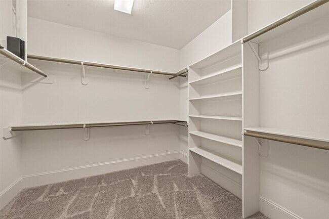 Building Photo - 11905 Wedemeyer Way