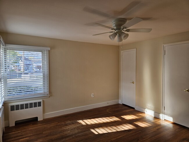 Master Bedroom Coner Windows - 1 Gerald Rd