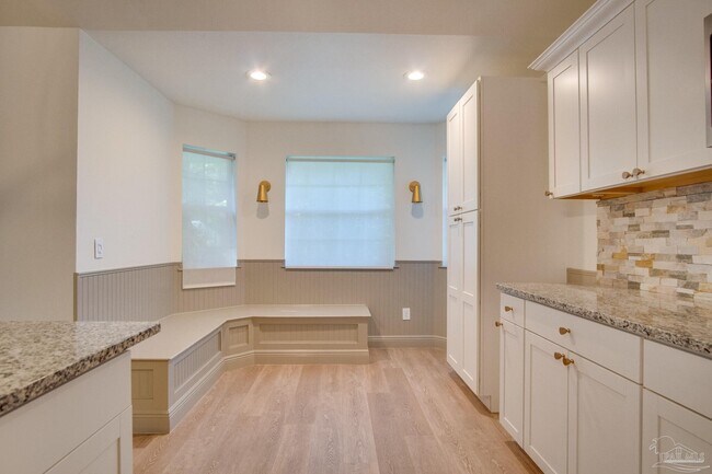 Building Photo - 174 Emmons Ln