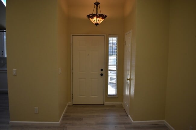 Building Photo - 4790 Winona Way