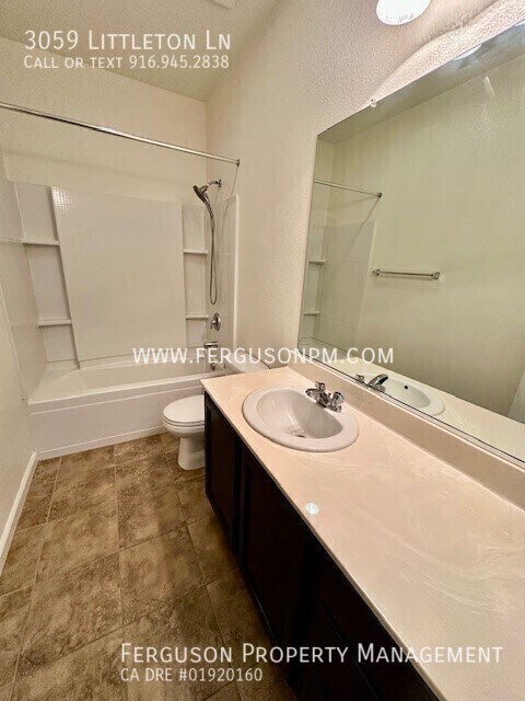 Building Photo - 3059 Littleton Ln