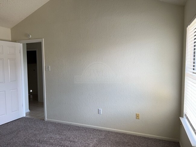 Building Photo - 2224 Spicewood Dr