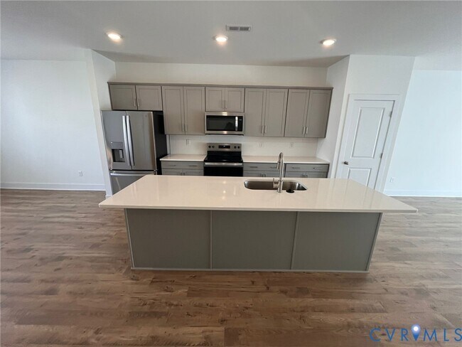 Building Photo - 15354 Oasis Sun Aly