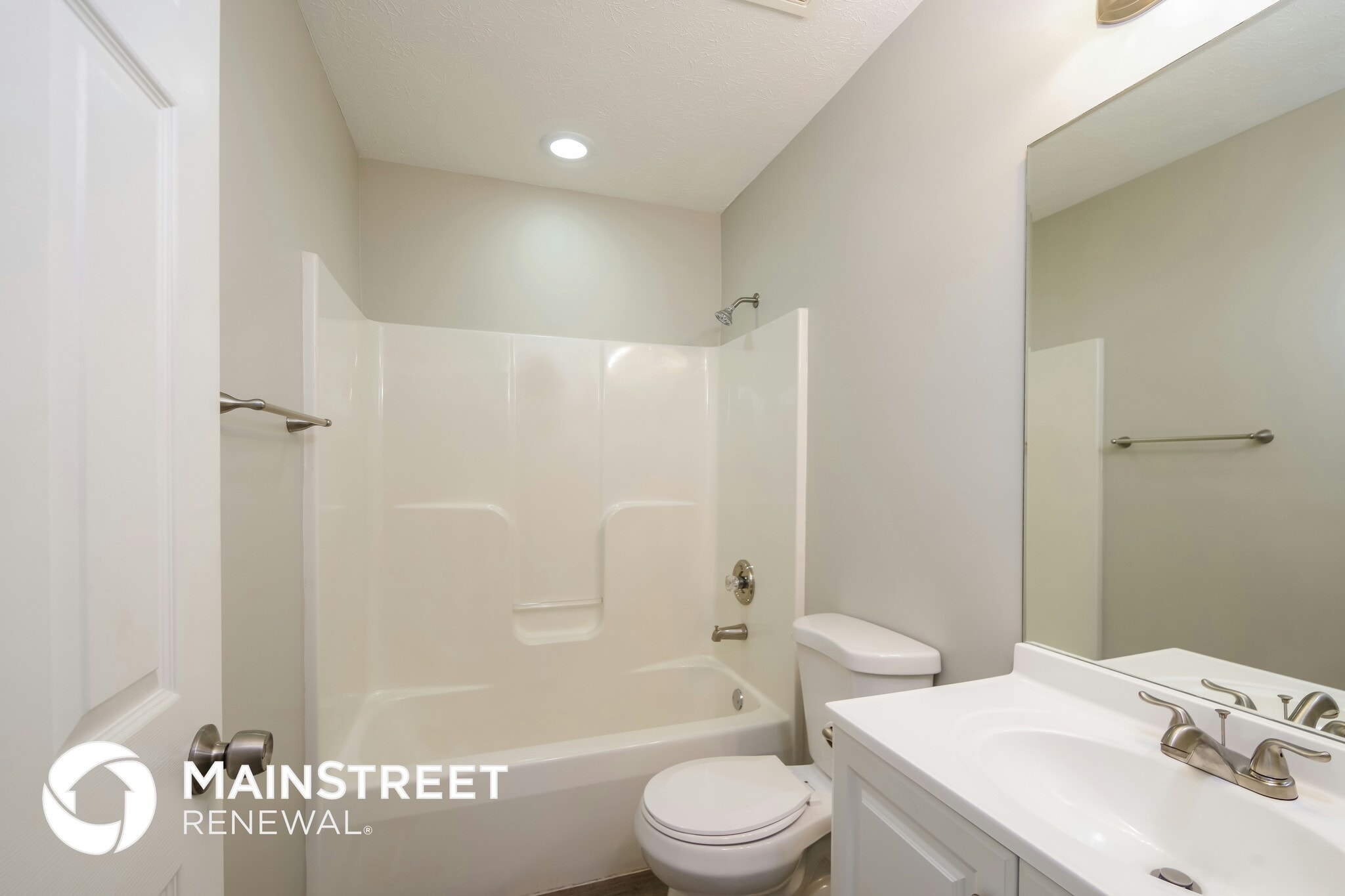 Building Photo - 5220 Plume Dr